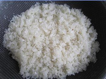 五常稻花香米饭的做法步骤3