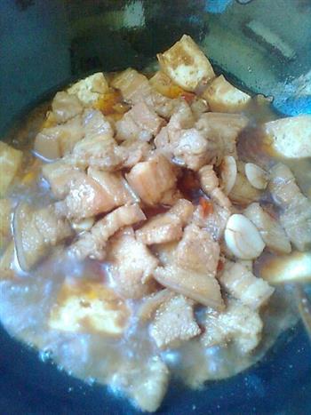 油煎豆腐烧肉的做法步骤7