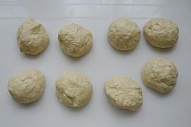培根批萨草面包的做法步骤8