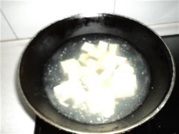 雪里蕻炖豆腐的做法步骤3