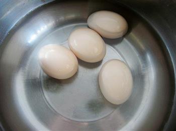 鸳鸯鸡蛋的做法图解1