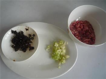 豉汁肉末蒸豆腐的做法步骤2
