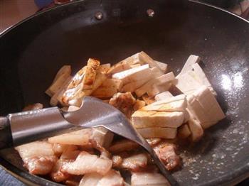豆腐干炒五花肉的做法图解5
