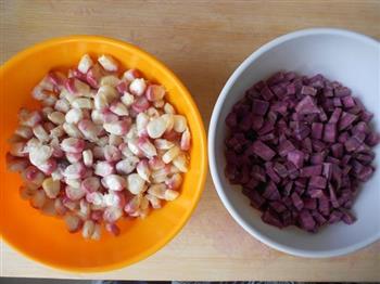 紫薯玉米烙的做法步骤2