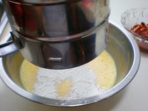 低糖肉松蛋糕卷的做法步骤4