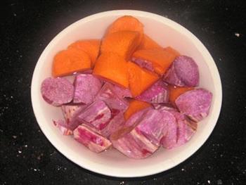 紫淮山猪骨汤的做法步骤3