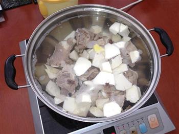 竹笋煲大骨汤的做法步骤2