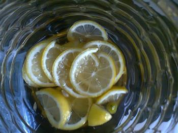 蜂蜜柠檬兰香子的做法步骤1