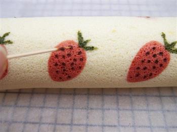 草莓戚风蛋糕卷的做法步骤35