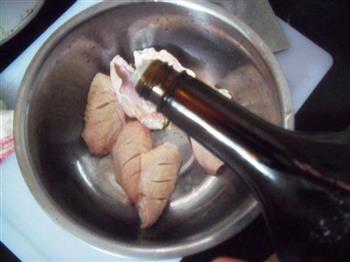 电饭锅烤鸡翅的做法步骤3