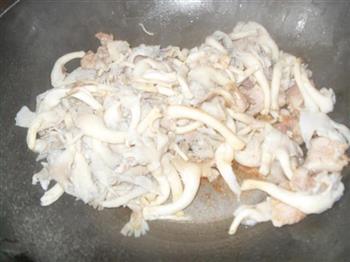 凤尾菇炒肉的做法步骤5