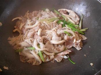 凤尾菇炒肉的做法步骤6
