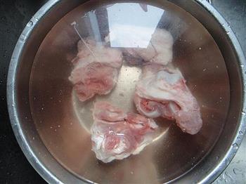 原味骨汤肉末粥的做法步骤2