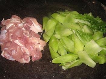 莴苣炒肉的做法步骤1