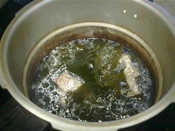 脊骨海带汤的做法步骤7