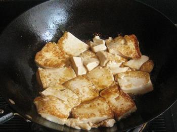 豆腐木耳炖咸青鱼的做法图解5