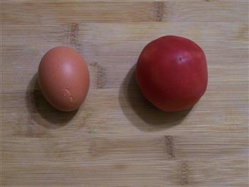西红柿蒸蛋的做法步骤1