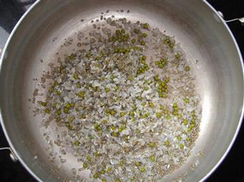 黑小米百合绿豆粥的做法步骤2
