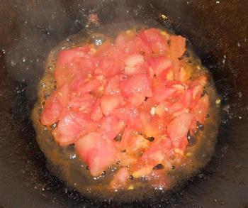 番茄鸡蛋紫菜汤的做法步骤3