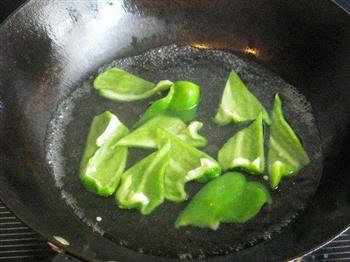 青椒煎肉片的做法图解8