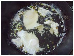 葱香鸡蛋面的做法步骤6