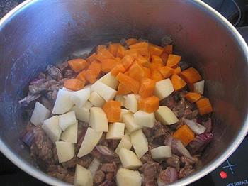 牛肉彩椒浓汤的做法步骤6