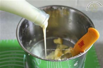 椰蓉牛乳条的做法图解1