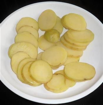 香酥土豆的做法步骤3