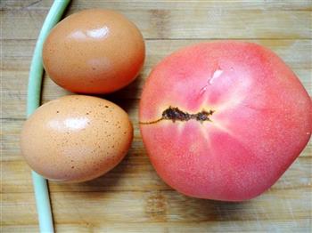 西红柿炒蛋的做法步骤1