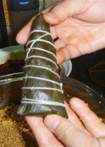 板栗纯精肉粽的做法步骤15