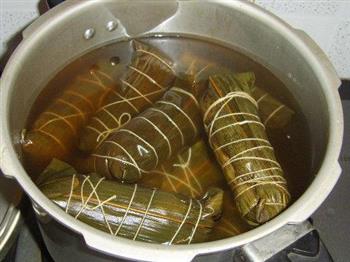 板栗纯精肉粽的做法步骤16