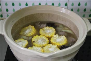 排骨玉米莲藕汤的做法步骤8