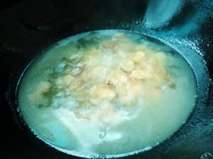 腊肉蚕豆煮萝卜干的做法图解4