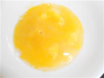 小鸡腿菇炒鸡蛋的做法步骤2
