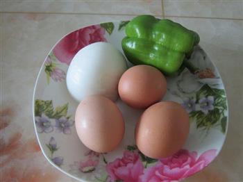 洋葱炒鸡蛋的做法步骤1