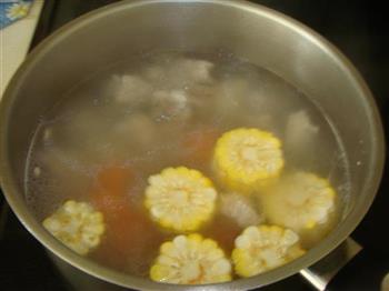 冬瓜排骨玉米汤的做法图解4