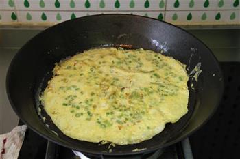鸡蛋芦笋早餐饼的做法步骤6