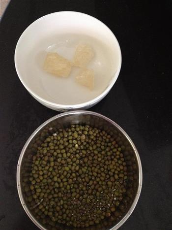 消暑清毒绿豆汤的做法图解1