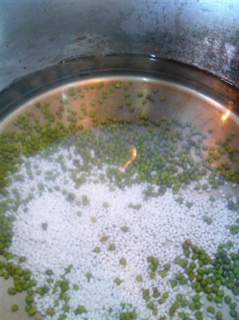 绿豆江米南瓜汤的做法步骤2