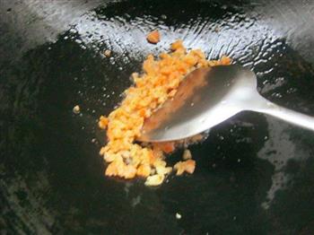 鸡蛋韭菜饺的做法步骤1