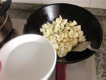 蚝油青椒炒花菜的做法步骤4