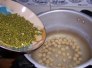 银耳莲子绿豆粥的做法步骤4