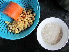 胡萝卜米豆浆的做法图解1