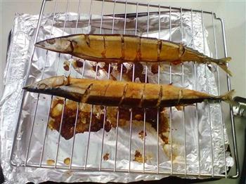烤秋刀鱼的做法步骤7