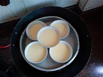 鸡蛋炖奶的做法图解3