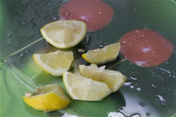 红酒柠檬基围虾的做法图解3