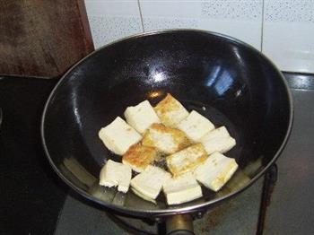 干煎豆腐的做法步骤4