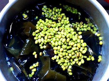 海带绿豆排骨汤的做法步骤4