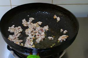 芽菜酱油炒饭的做法步骤4