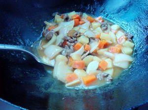 咖喱牛肉土豆的做法步骤9